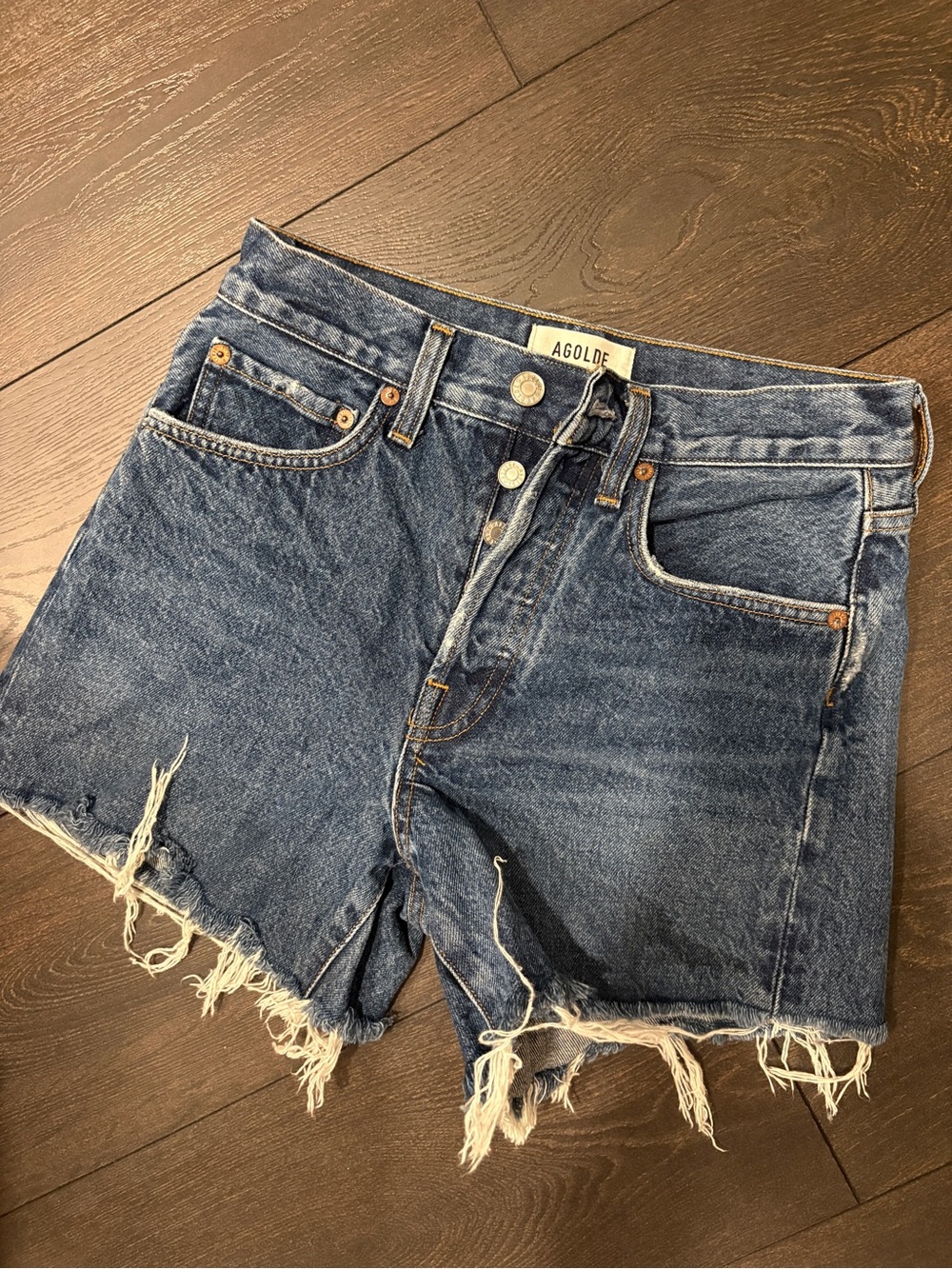 Agolde Raw Hem High-Rise Denim Shorts in Dark Blue